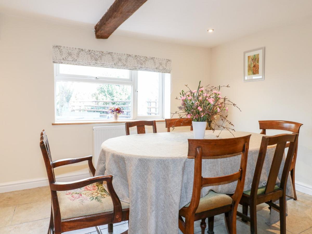 Tolldish Cottage Стаффорд Экстерьер фото