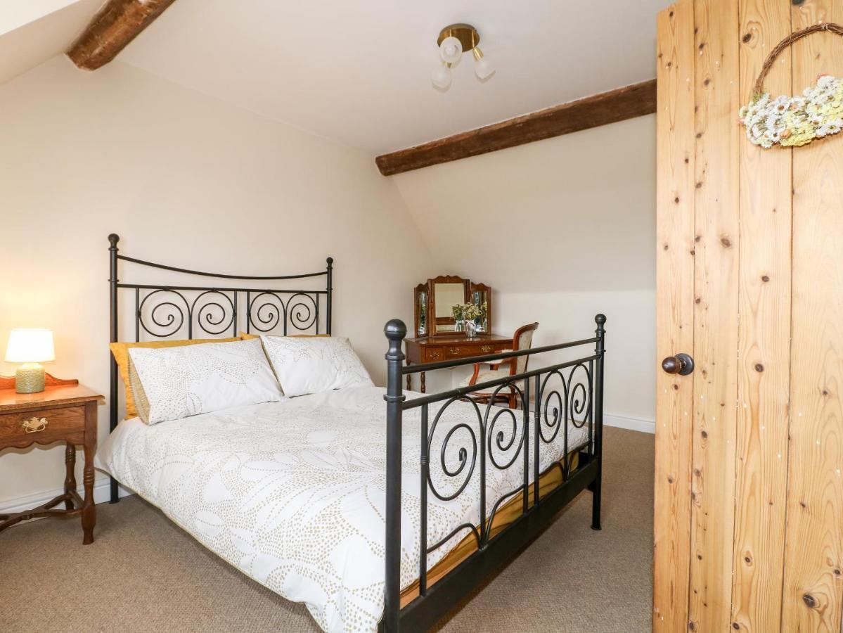 Tolldish Cottage Стаффорд Экстерьер фото